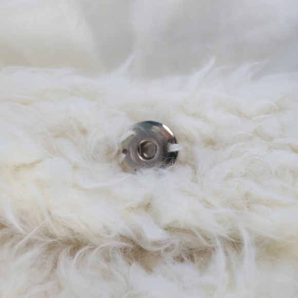 CREAM FAUX FUR JACKET - Picture 6 of 6